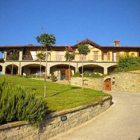 Azienda Agrituristica Alcastle Montabone エクステリア 写真