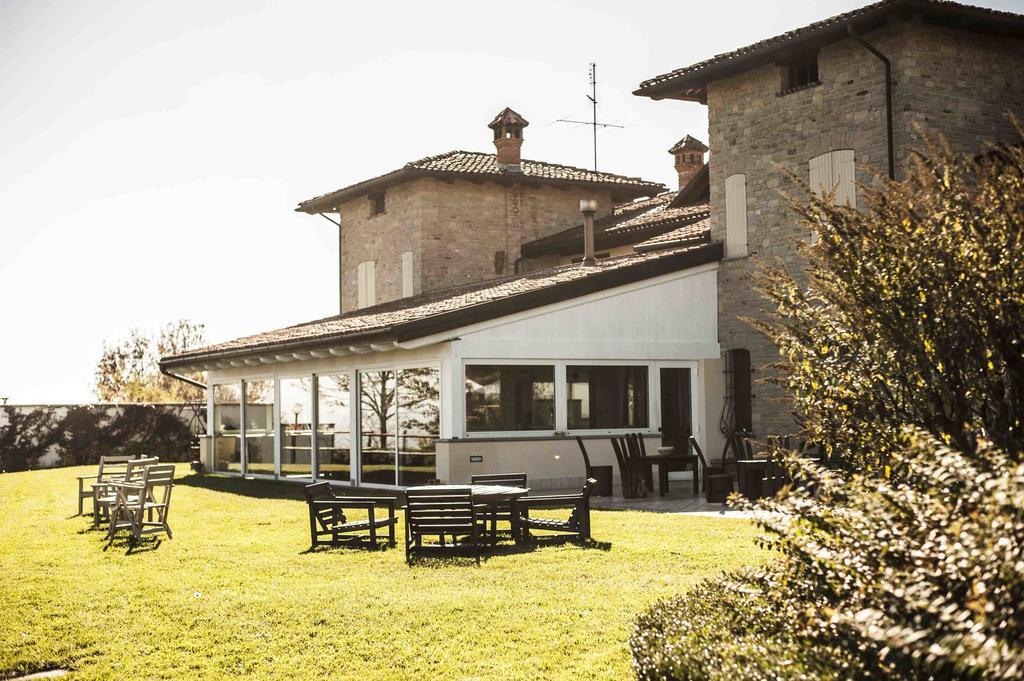 Azienda Agrituristica Alcastle Montabone エクステリア 写真