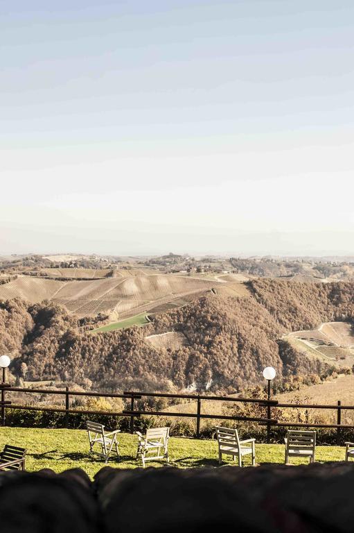 Azienda Agrituristica Alcastle Montabone エクステリア 写真