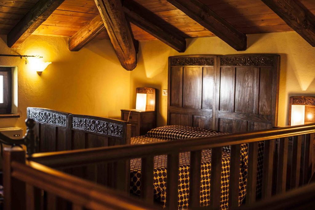 Azienda Agrituristica Alcastle Montabone エクステリア 写真