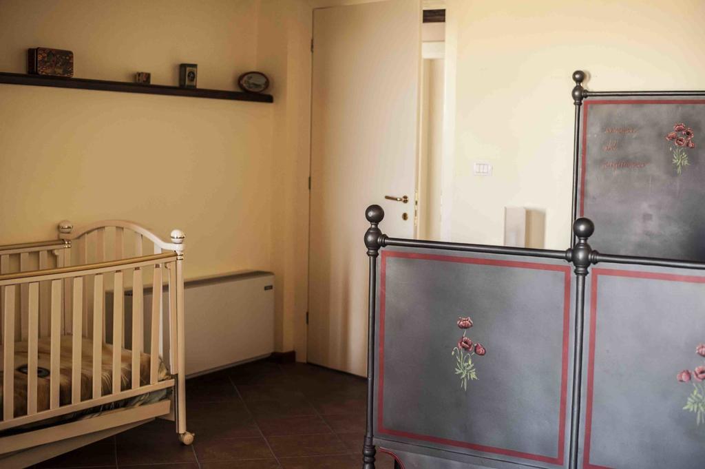 Azienda Agrituristica Alcastle Montabone エクステリア 写真
