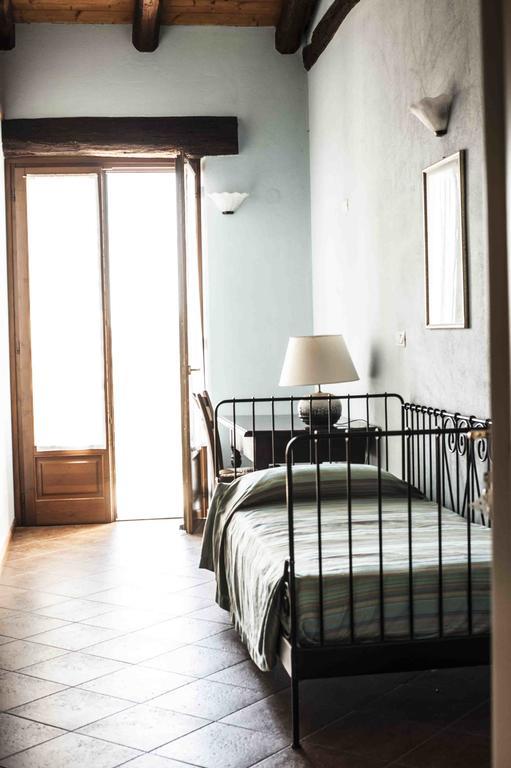 Azienda Agrituristica Alcastle Montabone エクステリア 写真