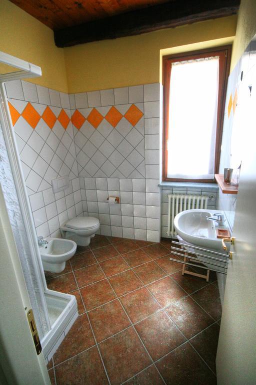 Azienda Agrituristica Alcastle Montabone エクステリア 写真